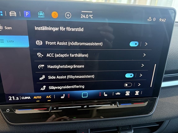 Volkswagen T-Roc 15 of 16