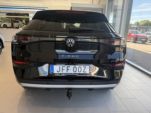 Volkswagen T-Roc 4 of 16
