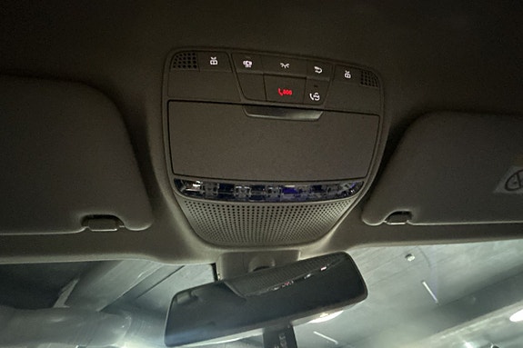 Mercedes-Benz E450 24 of 30