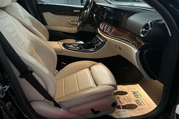 Mercedes-Benz E450 15 of 30