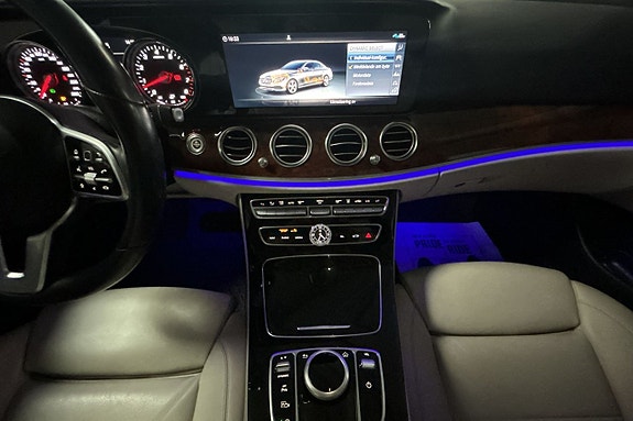 Mercedes-Benz E450 20 of 30