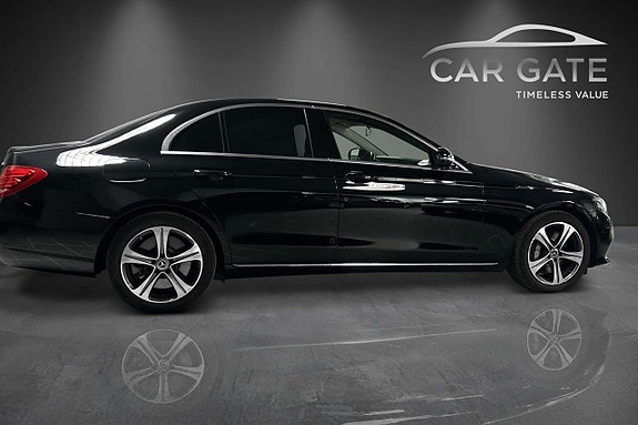 Mercedes-Benz E450 5 of 30