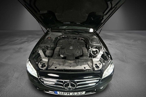 Mercedes-Benz E450 27 of 30