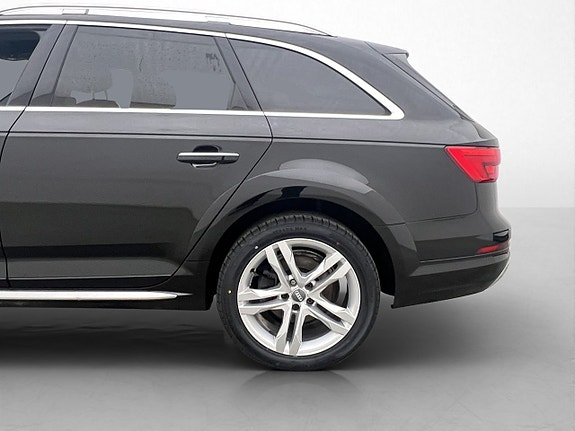 Audi A4 allroad 30 of 30