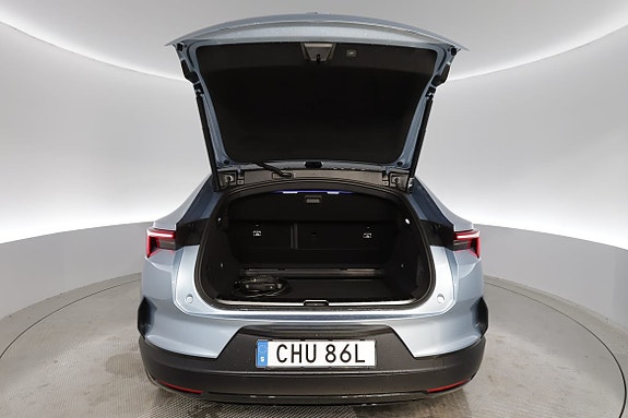 Polestar 4 7 of 19
