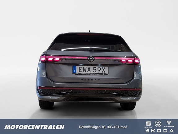 Volkswagen Passat 4 of 5