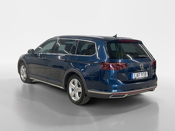 Volkswagen Passat Alltrack 4 of 5
