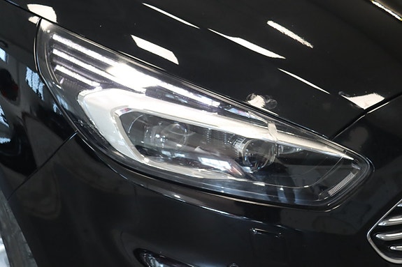 Ford S-MAX 8 of 30