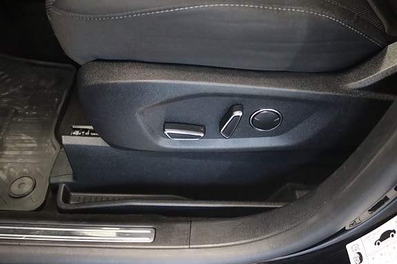 Ford S-MAX 17 of 30