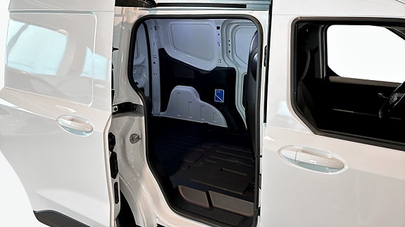 Ford E-Courier 5 of 9