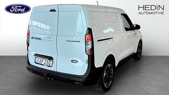 Ford Courier 2 of 5