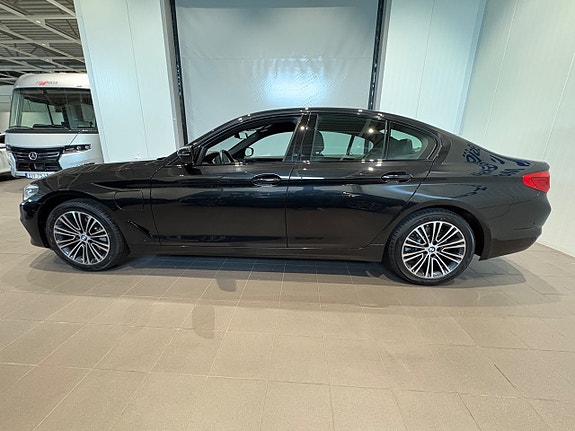 BMW 530e 5 of 5
