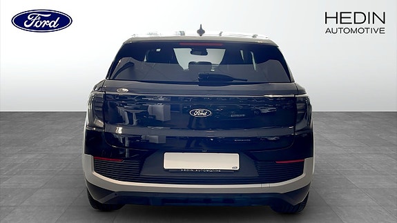 Ford Explorer 7 of 12