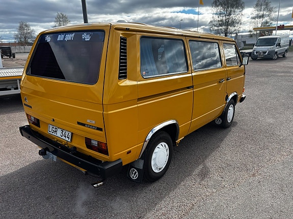 Volkswagen Transporter 4 of 5
