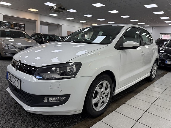 Volkswagen Polo 2 of 5