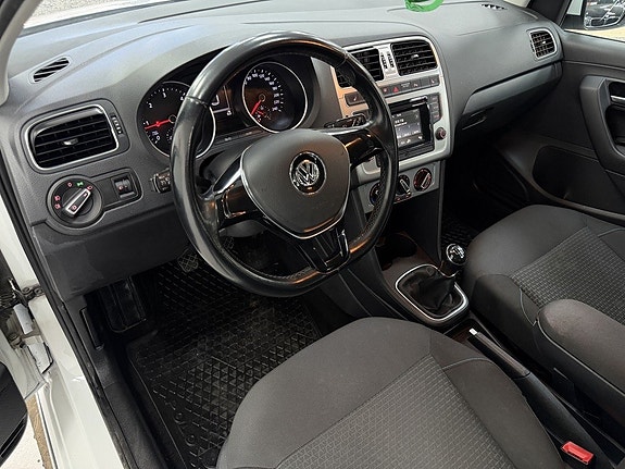 Volkswagen Polo 5 of 5