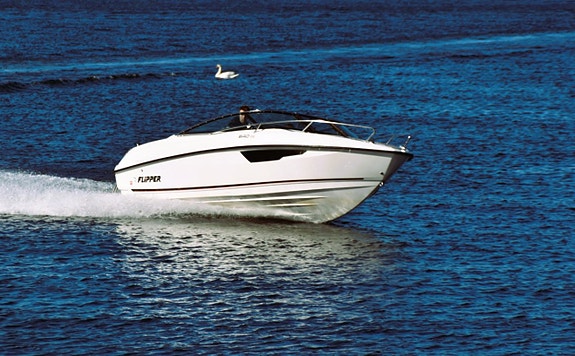Flipper 640 DC med Mercury F150