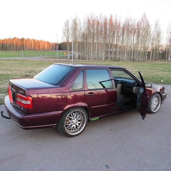 Volvo S70 3 of 8