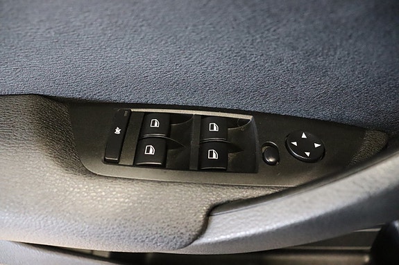 BMW X1 20 of 23