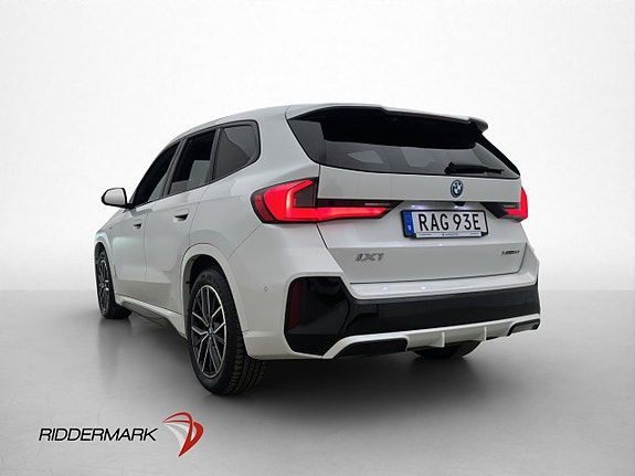BMW iX1 5 of 5