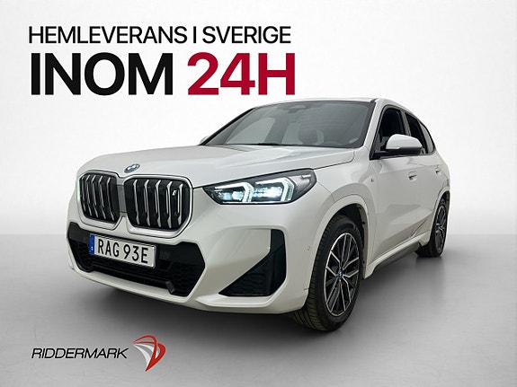 BMW iX1 3 of 27