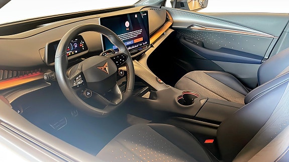 Cupra Tavascan 7 of 18