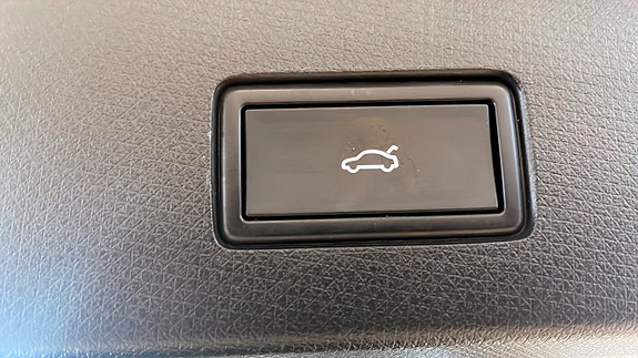 Cupra Tavascan 13 of 18