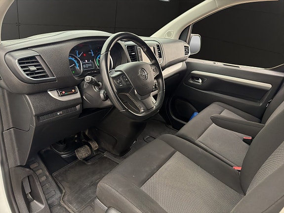 Opel Vivaro-e 15 of 30