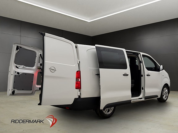 Opel Vivaro-e 10 of 30