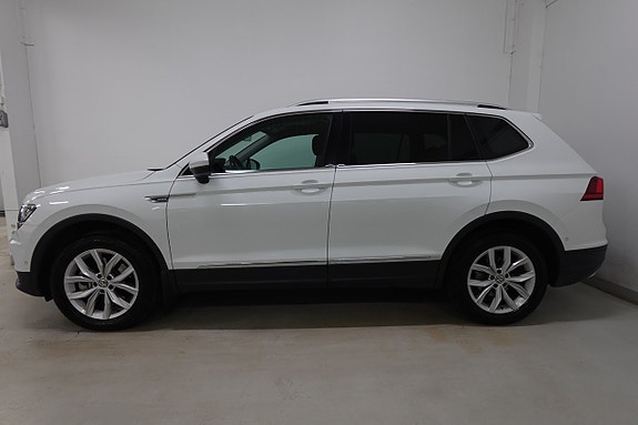 Volkswagen Tiguan Allspace 3 of 5