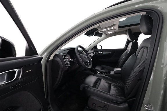 Volvo XC40 11 of 27