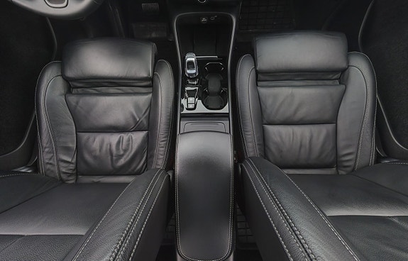 Volvo XC40 14 of 27