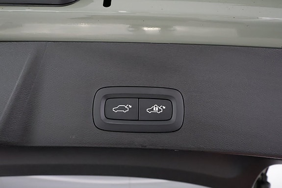 Volvo XC40 27 of 27