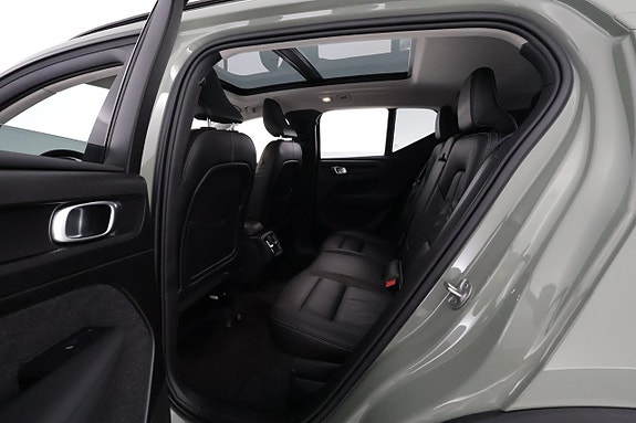 Volvo XC40 12 of 27