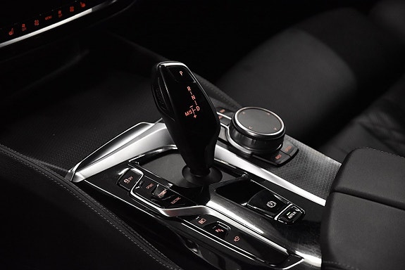 BMW 530e 16 of 19