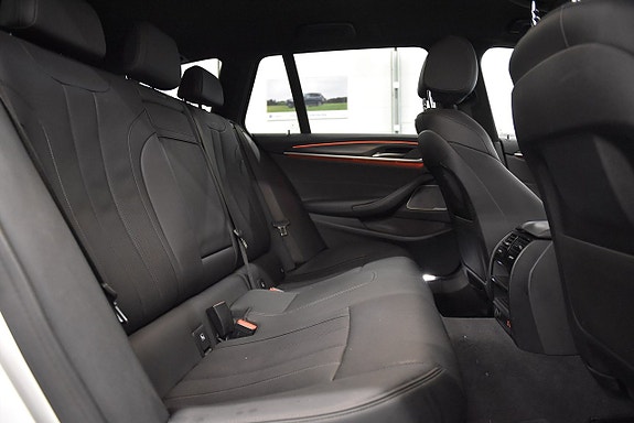 BMW 530e 12 of 19