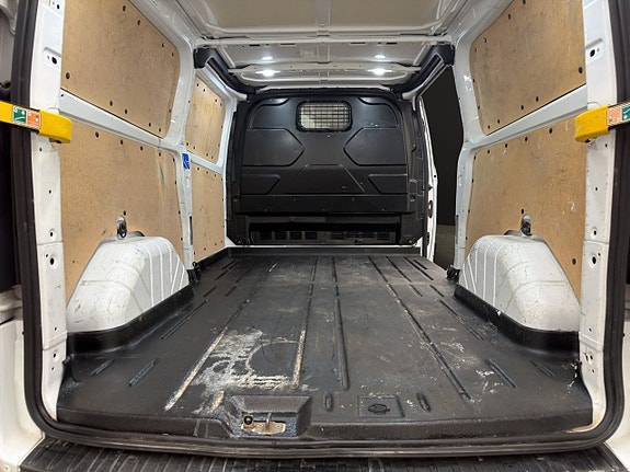 Ford Transit Custom 13 of 30