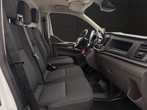 Ford Transit Custom 26 of 30