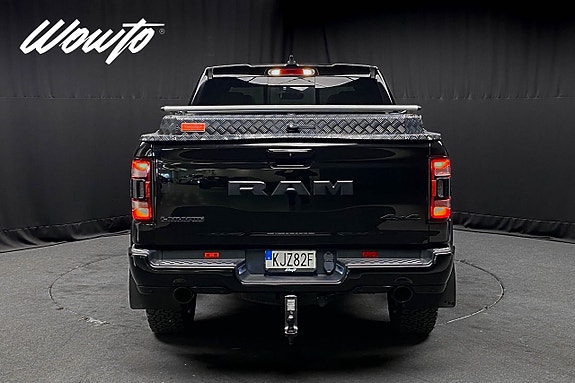 Dodge RAM 1500 5 of 5