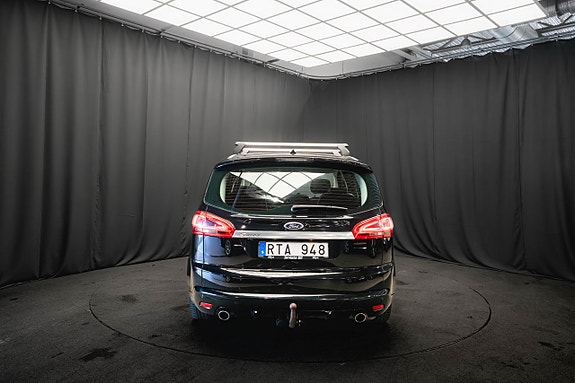Ford S-MAX 8 of 24