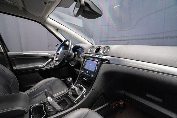 Ford S-MAX 18 of 24