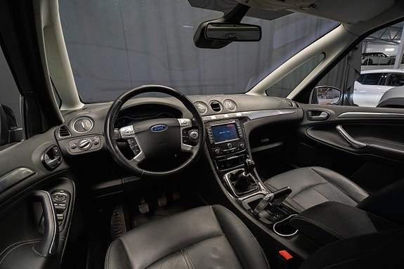 Ford S-MAX 11 of 24