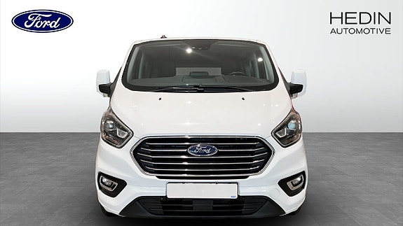 Ford Custom Tourneo 8 of 9