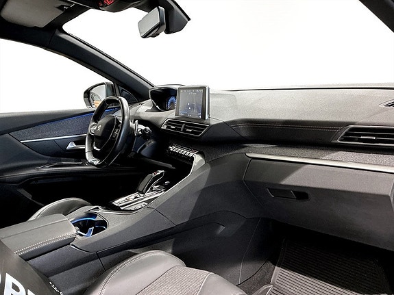 Peugeot 3008 9 of 17