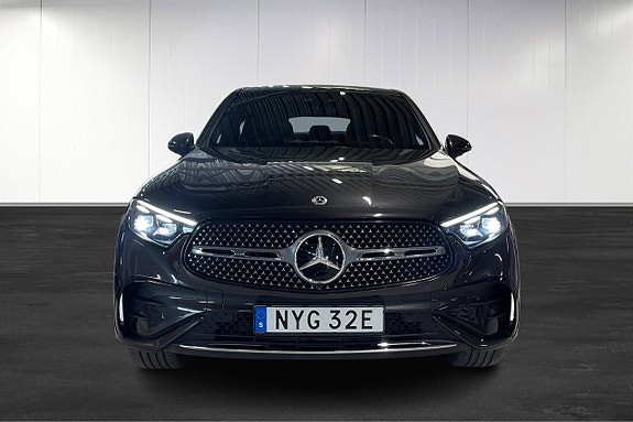 Mercedes-Benz GLC300 e 13 of 24