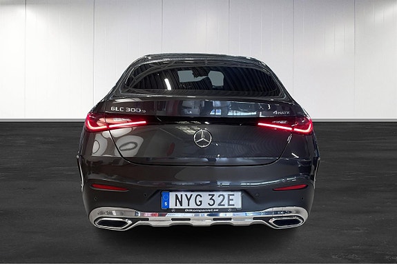 Mercedes-Benz GLC300 e 14 of 24