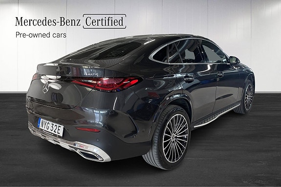 Mercedes-Benz GLC300 e 4 of 5