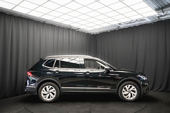 Volkswagen Tiguan Allspace 6 of 25