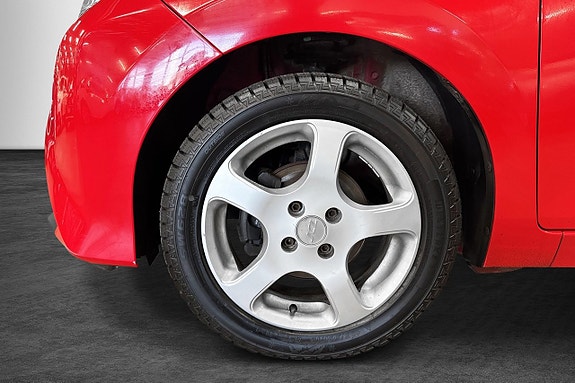 Toyota Aygo 2 of 13