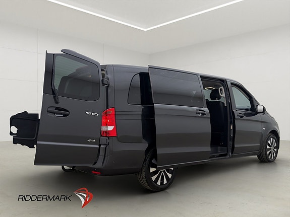 Mercedes-Benz eVito Tourer 11 of 30